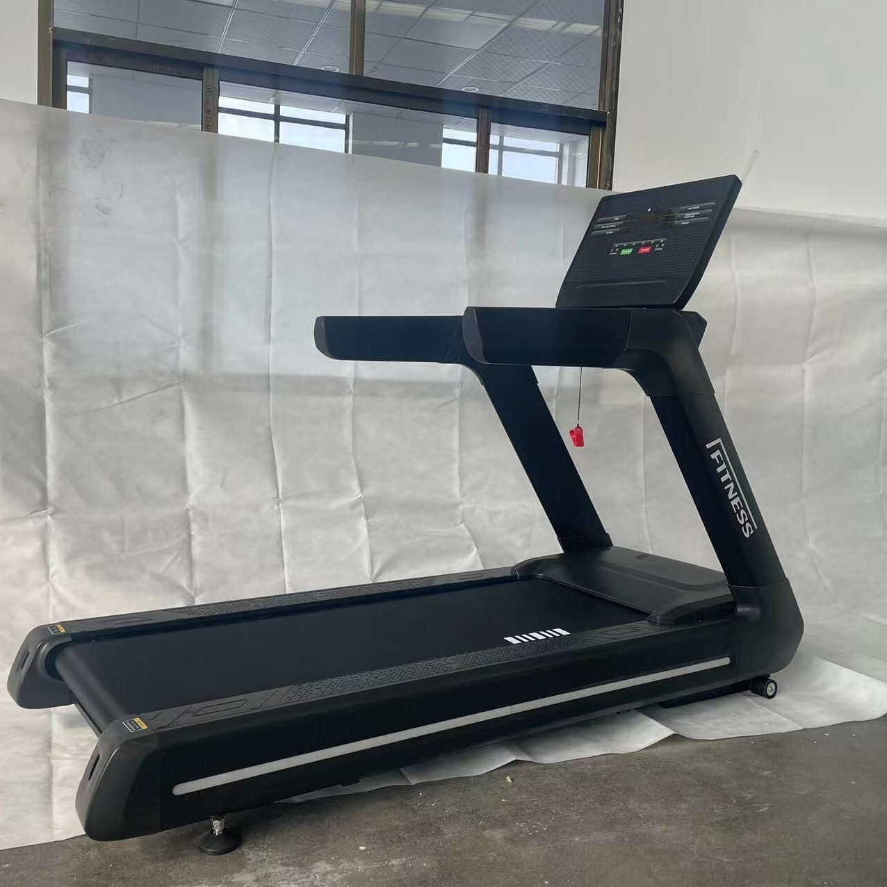 High Quality Commercial Treadm - огляд і ціна Quality Running Gear